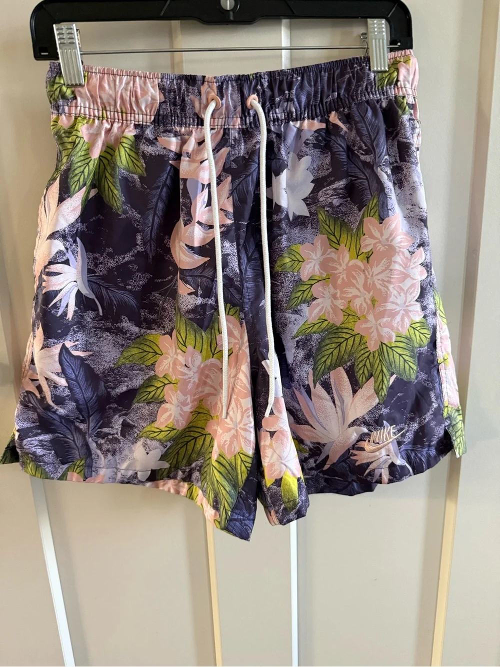 Nike Men’s Purple Floral Drawstring Athletic Shorts